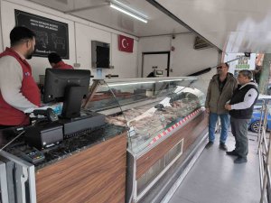 Halk Et Mobil Satış Tırı’na ilçelerde yoğun ilgi