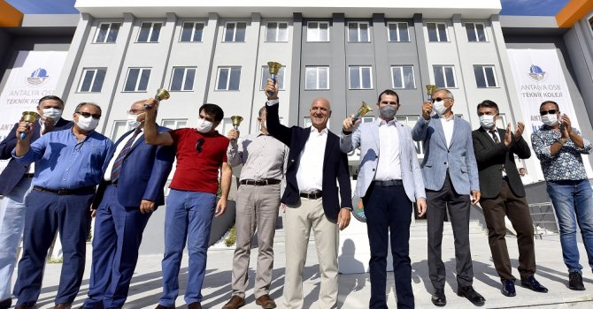 Antalya OSB Teknik Koleji’nde ilk ders zili çaldı