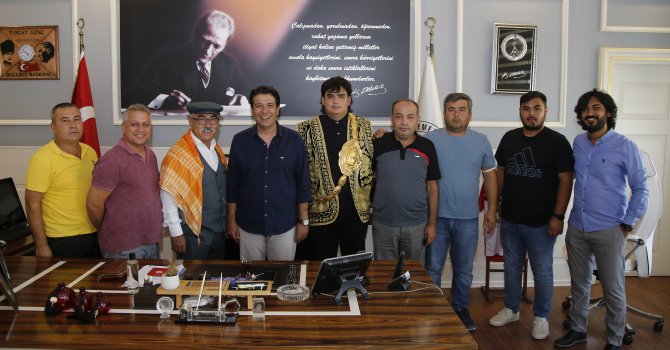 Başkan Genç, Türkiye’nin En Genç Güreş Ağasını ağırladı