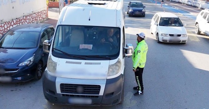 Burdur’da 101 araç ve sürücüsü kontrol edildi