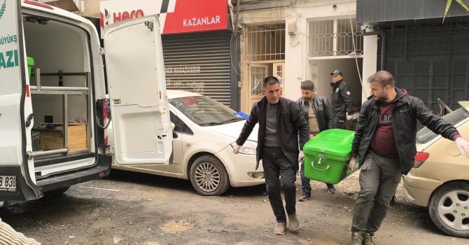 Alacak verecek meselesinde 75 yaşındaki arkadaşını öldürdü