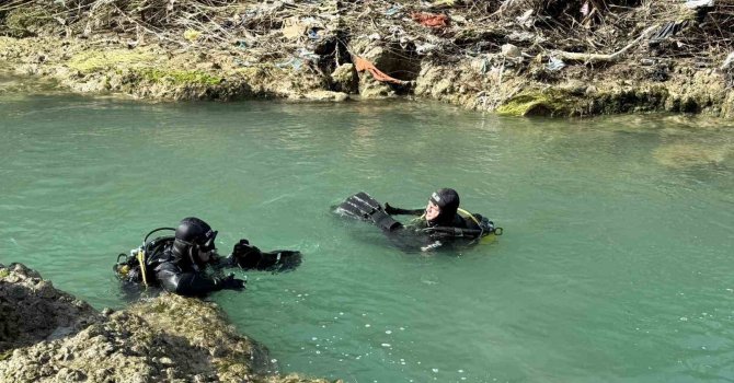 Tüm ekipler seferber oldu, suda kaybolan çocuğu arama çalışması sürüyor