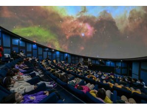 Mercan Bilim Merkezi planetaryumu çocukları evrenle buluşturuyor