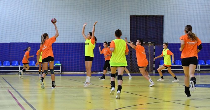 Mavi Kelebekler yeni sezona hazır