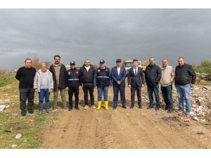 Manavgat Belediyesinden nehir ağzında temizlik çalışması