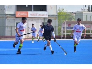 Okul sporları hokey grup müsabakaları Osmaniye’de başladı