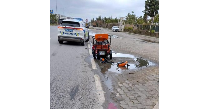 Vinçle çarpışan elektrikli motosikletin Rus uyruklu sürücüsü hayatını kaybetti