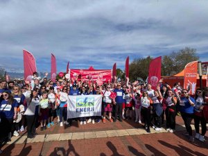 CK gönüllülerinden TEV bursiyerlerine destek