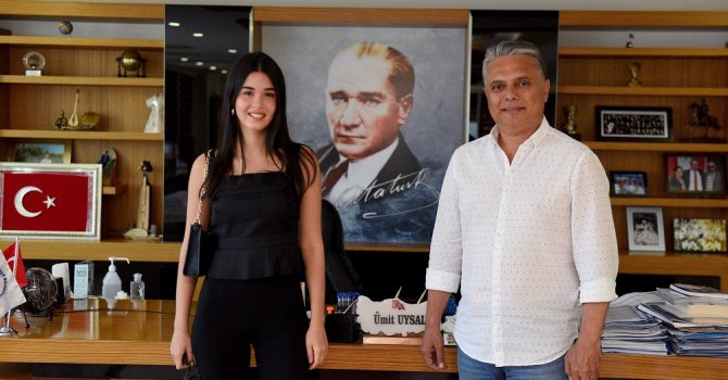 Piyanonun sihirli elleri Muratpaşa’da