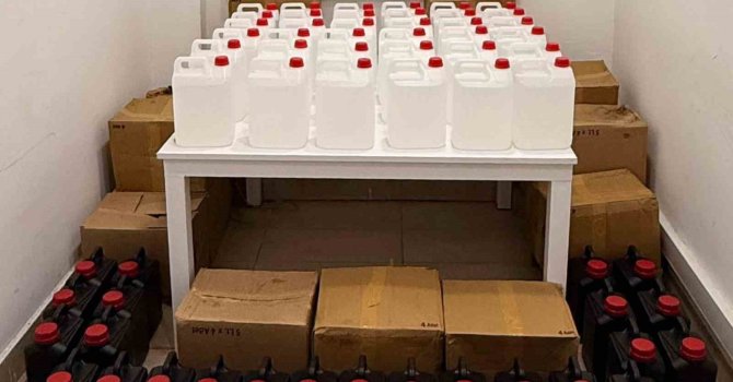 Antalya’da 550 litre kaçak etil alkol ele geçirildi
