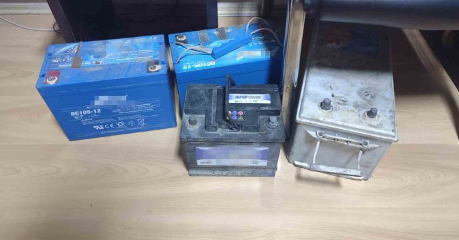 Aynı gün 6 araçtan akü çalan şüpheliler yakalandı