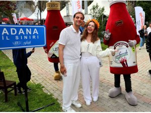 Adana’nın tescilli lezzeti şalgam, karnavalın gözdesi oldu