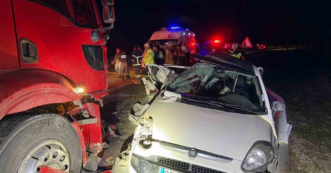 Burdur’da anneyi çocuklarından ayıran feci kaza: 1 ölü, 4 yaralı