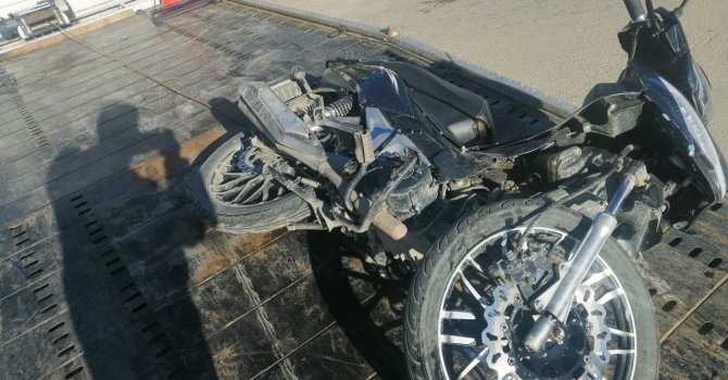 Isparta’da otomobil ile motosikletin çarpıştığı kazada 1 kişi yaralandı