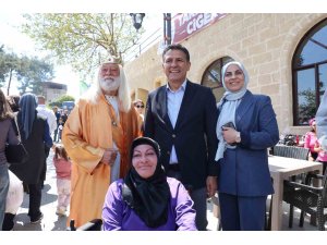 Festivalde Osmanlı geleneği yaşatıldı, ciğer tezgahları davul zurna ile şenlendi