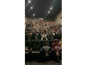 Dörtyol’da ilkokul öğrencileri sinemayla tanıştı