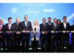 Batı Akdeniz Kariyer ve İstihdam Fuarı kapılarını açtı