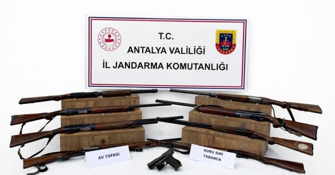 Jandarma’dan ruhsatsız silah operasyonu