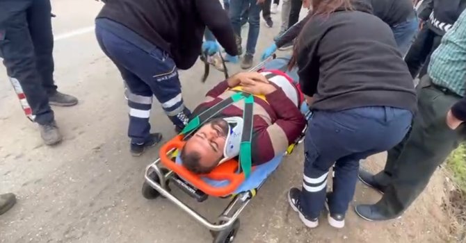 Isparta’da elma yüklü çekici kanala devrildi: 1 yaralı