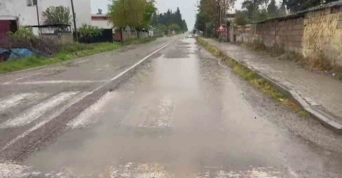 Kazaların eksik olmadığı yola muhtar ve yaralı vatandaş çözüm istedi