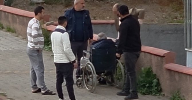 Yaşlı babasına sert çıkan şahıs, yanlış anlaşılınca darp edildi