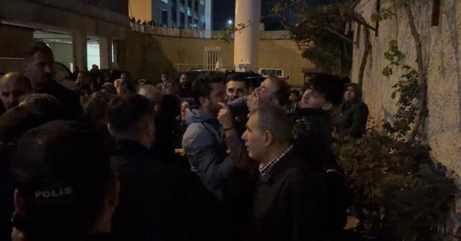 Ölenlerin yakınlarından Vali Ünlüer’e tepki