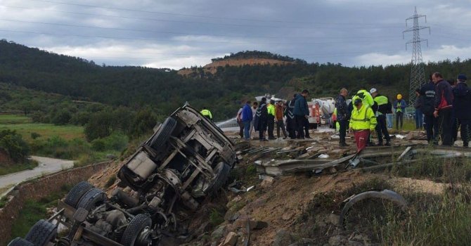 Kanala düşen tankerde can pazarı