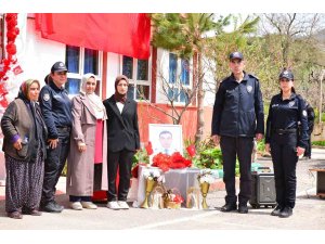 Şehit polisin adı memleketi Feke’de okula verildi