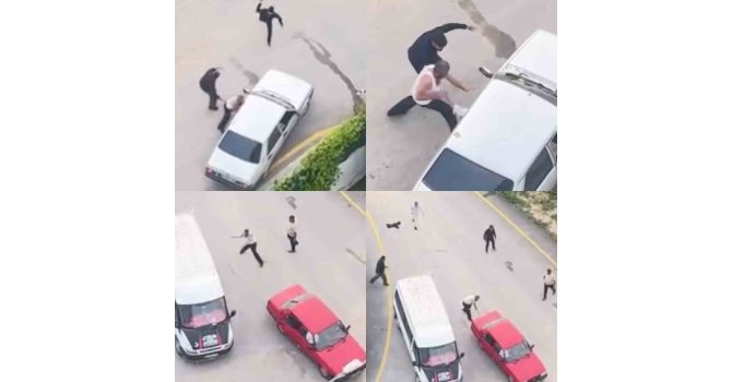 Taşlarla araçlara saldırdılar: Kavga anları kamerada