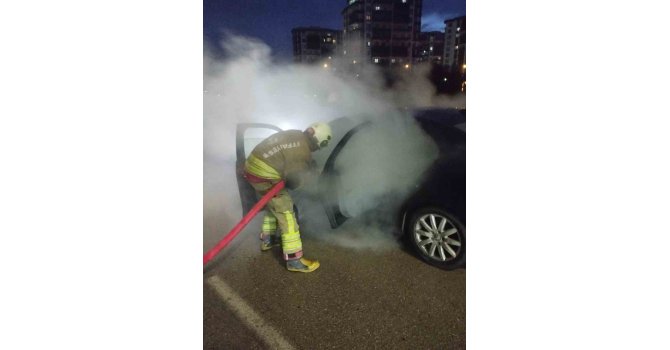 Arsuz’da otomobil yangını