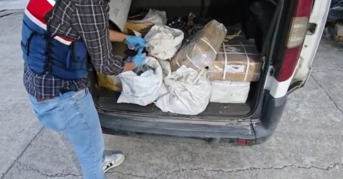 İstanbul ve Adana’da dev silah operasyonu