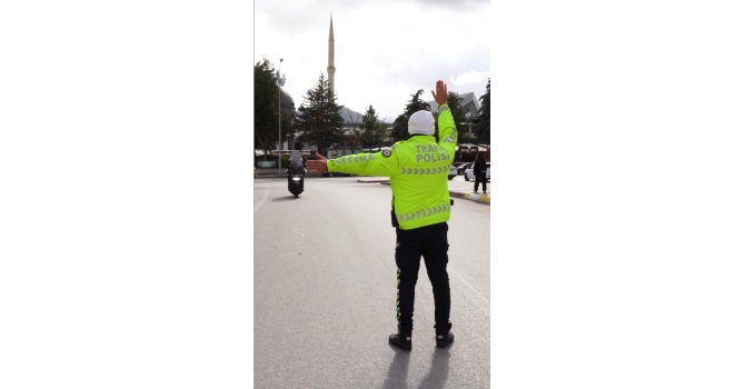 Isparta’da son bir haftada polis denetimlerinde 58 aranan şahıs yakalandı