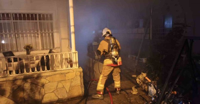 Arsuz’da evin bodrumunda yangın çıktı