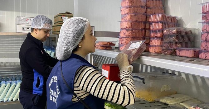 Kemer’de zabıtadan restoran ve kafe denetimi