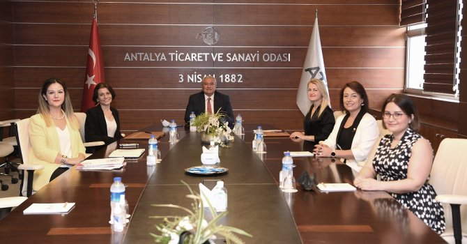 Batı Akdeniz Bölgesi'ndeki kooperatifler 'okullu' oluyor