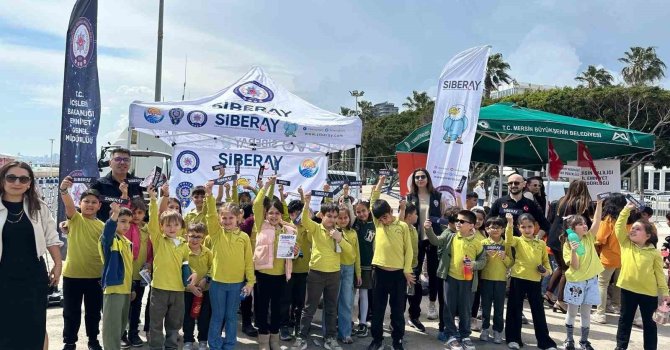 Mersin’de SİBERAY ile binlerce kişiye güvenli internet eğitimi