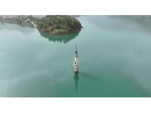 Geçmişin izi su üstünde: Minare ayakta