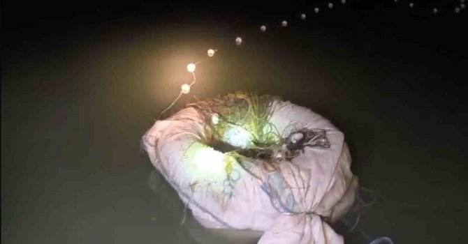 Eğirdir ve Kovada göllerinde kaçak avcılara yönelik denetimlerde 800 metre ağ ele geçirildi