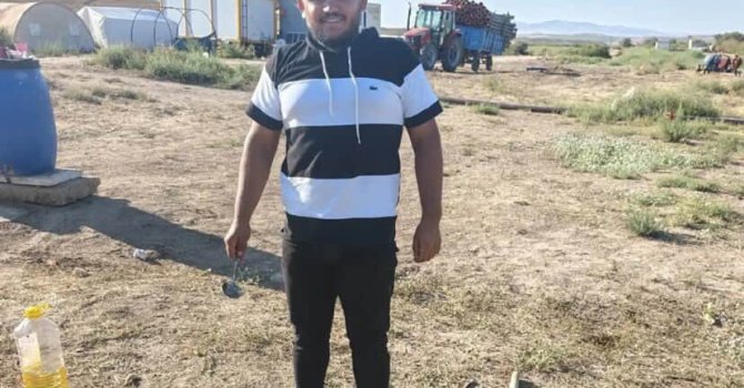 Kazada ağır yaralanan baba ve 3 yaşındaki kızını ölüm ayırdı