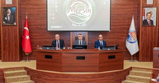 Vali Toros: "Mersin’in huzurunu bozmak isteyenlere geçit yok"