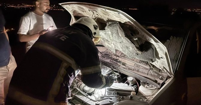 Kırıkhan’da otomobil yangını