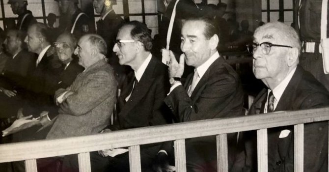 AK Parti Menderes’i andı