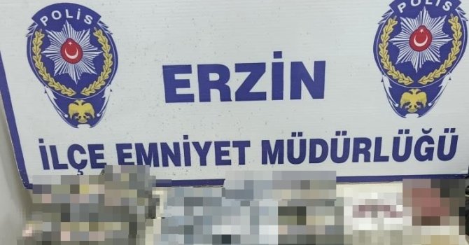Erzin’de markette kaçak sigara ele geçirildi