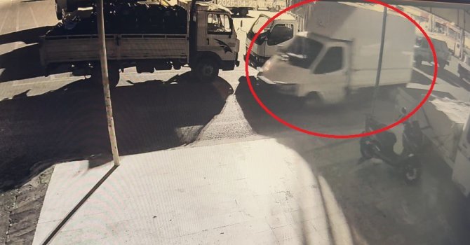 Biber yüklü kamyoneti çaldılar, biberleri satıp parasını harcayamadan yakalandılar