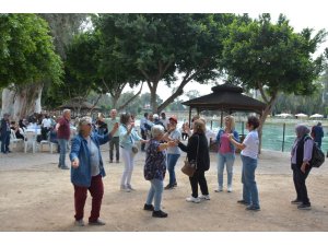 Mersin Büyükşehir Belediyesinden emeklilere doğa gezisi