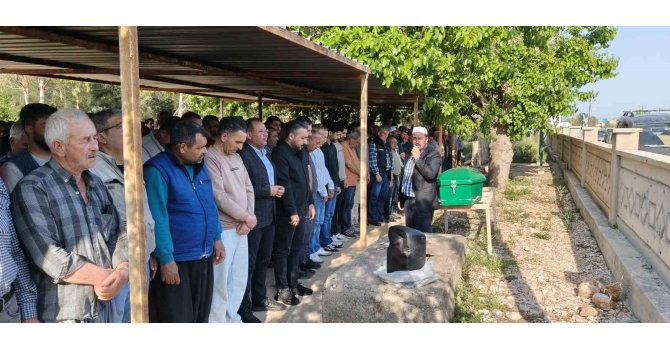 Denizde cansız bedenleri bulunmuştu: İki arkadaştan birinin cenazesi defnedildi