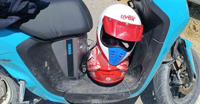 Otomobil ile motorlu bisiklet çarpıştı: 1 yaralı