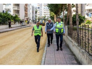 Mezitli’de yol çalışmaları altyapıyla birlikte yenileniyor