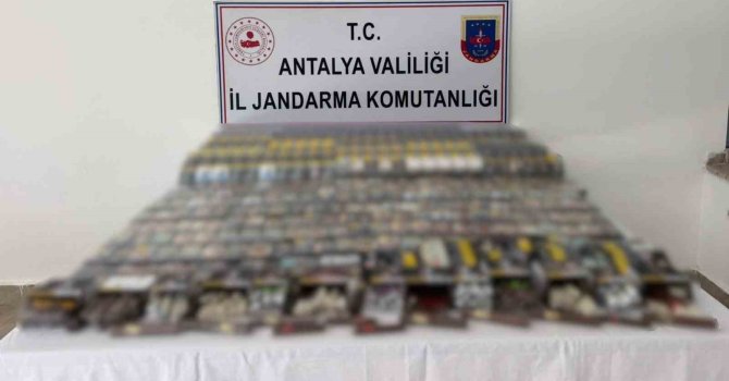 Manavgat’ta 5 bin paket kaçak sigara ele geçirildi