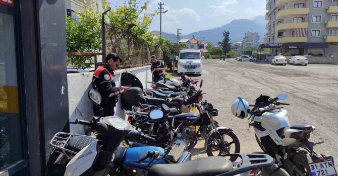 Hatay’da motosiklet tamircileri ile yedek parça satıcıları denetlendi